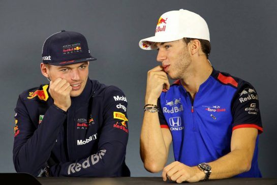 Max Verstappen (NLD) Red Bull Racing and Pierre Gasly (FRA) Scuderia Toro Rosso
25.10.2018. Formula 1 World Championship, Rd 19, Mexican Grand Prix, Mexico City, Mexico, Preparation Day.
- www.xpbimages.com, EMail: requests@xpbimages.com - copy of publication required for printed pictures. Every used picture is fee-liable. © Copyright: Charniaux / XPB Images