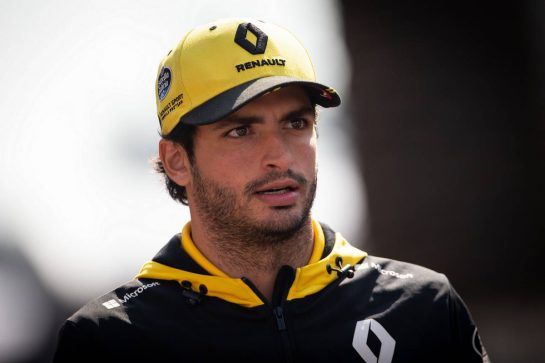 Carlos Sainz Jr (ESP) Renault Sport F1 Team.
25.10.2018. Formula 1 World Championship, Rd 19, Mexican Grand Prix, Mexico City, Mexico, Preparation Day.
- www.xpbimages.com, EMail: requests@xpbimages.com - copy of publication required for printed pictures. Every used picture is fee-liable. © Copyright: Batchelor / XPB Images