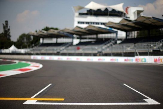 Track atmosphere
25.10.2018. Formula 1 World Championship, Rd 19, Mexican Grand Prix, Mexico City, Mexico, Preparation Day.
- www.xpbimages.com, EMail: requests@xpbimages.com - copy of publication required for printed pictures. Every used picture is fee-liable. © Copyright: Charniaux / XPB Images