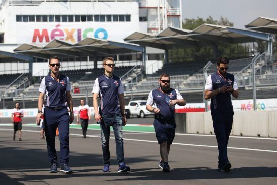 Sergey Sirotkin (RUS) Williams F1 Team 
25.10.2018. Formula 1 World Championship, Rd 19, Mexican Grand Prix, Mexico City, Mexico, Preparation Day.
- www.xpbimages.com, EMail: requests@xpbimages.com - copy of publication required for printed pictures. Every used picture is fee-liable. © Copyright: Charniaux / XPB Images