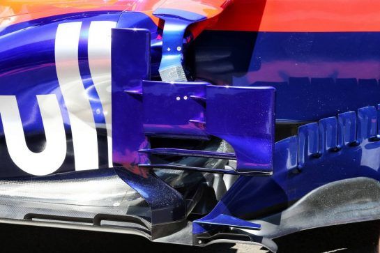 Scuderia Toro Rosso STR13 sidepod detail.
25.10.2018. Formula 1 World Championship, Rd 19, Mexican Grand Prix, Mexico City, Mexico, Preparation Day.
- www.xpbimages.com, EMail: requests@xpbimages.com - copy of publication required for printed pictures. Every used picture is fee-liable. © Copyright: Batchelor / XPB Images