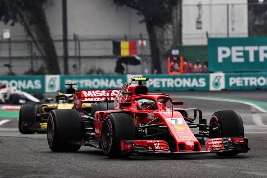 Kimi Raikkonen (FIN) Ferrari SF71H.
27.10.2018. Formula 1 World Championship, Rd 19, Mexican Grand Prix, Mexico City, Mexico, Qualifying Day.
- www.xpbimages.com, EMail: requests@xpbimages.com - copy of publication required for printed pictures. Every used picture is fee-liable. © Copyright: Photo4 / XPB Images