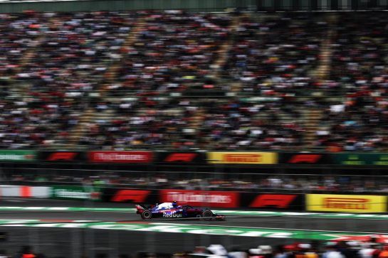Pierre Gasly (FRA) Scuderia Toro Rosso STR13.
27.10.2018. Formula 1 World Championship, Rd 19, Mexican Grand Prix, Mexico City, Mexico, Qualifying Day.
- www.xpbimages.com, EMail: requests@xpbimages.com - copy of publication required for printed pictures. Every used picture is fee-liable. © Copyright: Moy / XPB Images