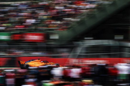 Fernando Alonso (ESP) McLaren MCL33.
27.10.2018. Formula 1 World Championship, Rd 19, Mexican Grand Prix, Mexico City, Mexico, Qualifying Day.
- www.xpbimages.com, EMail: requests@xpbimages.com - copy of publication required for printed pictures. Every used picture is fee-liable. © Copyright: Moy / XPB Images