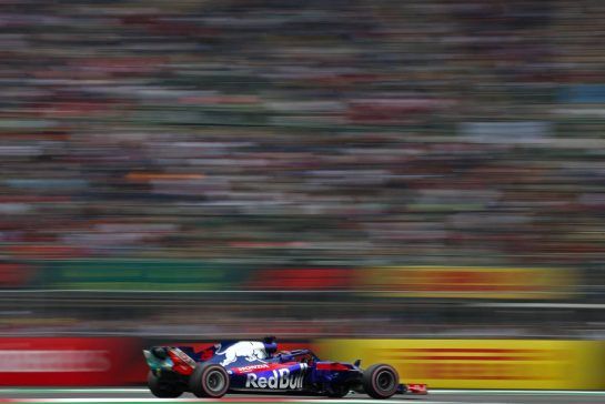 Brendon Hartley (NZ) Scuderia Toro Rosso 
27.10.2018. Formula 1 World Championship, Rd 19, Mexican Grand Prix, Mexico City, Mexico, Qualifying Day.
- www.xpbimages.com, EMail: requests@xpbimages.com - copy of publication required for printed pictures. Every used picture is fee-liable. © Copyright: Charniaux / XPB Images