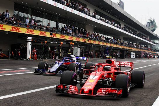 Kimi Raikkonen (FIN) Ferrari SF71H leaves the pits.
27.10.2018. Formula 1 World Championship, Rd 19, Mexican Grand Prix, Mexico City, Mexico, Qualifying Day.
- www.xpbimages.com, EMail: requests@xpbimages.com - copy of publication required for printed pictures. Every used picture is fee-liable. © Copyright: Batchelor / XPB Images