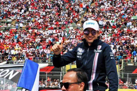 Esteban Ocon (FRA) Racing Point Force India F1 Team on the drivers parade.
28.10.2018. Formula 1 World Championship, Rd 19, Mexican Grand Prix, Mexico City, Mexico, Race Day.
- www.xpbimages.com, EMail: requests@xpbimages.com - copy of publication required for printed pictures. Every used picture is fee-liable. © Copyright: Batchelor / XPB Images