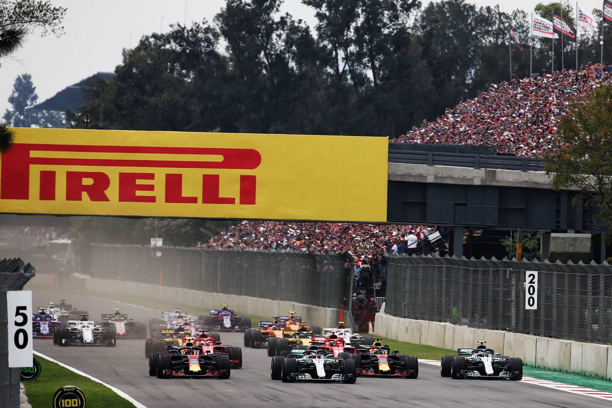 Start of the 2018 Mexican Grand Prix