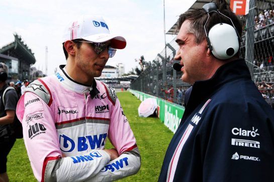 Esteban Ocon (FRA) Racing Point Force India F1 Team with Bradley Joyce (GBR) Racing Point Force India F1 Race Engineer on the grid.
28.10.2018. Formula 1 World Championship, Rd 19, Mexican Grand Prix, Mexico City, Mexico, Race Day.
- www.xpbimages.com, EMail: requests@xpbimages.com - copy of publication required for printed pictures. Every used picture is fee-liable. © Copyright: Batchelor / XPB Images
