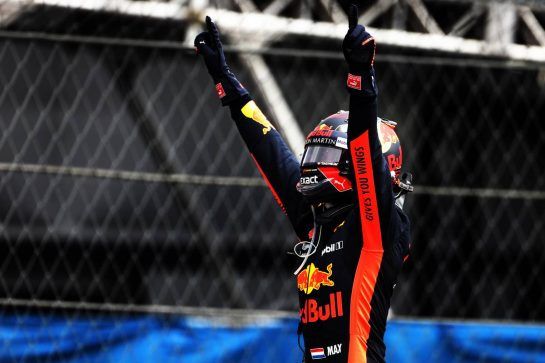 Race winner Max Verstappen (NLD) Red Bull Racing celebrates in parc ferme.
28.10.2018. Formula 1 World Championship, Rd 19, Mexican Grand Prix, Mexico City, Mexico, Race Day.
- www.xpbimages.com, EMail: requests@xpbimages.com - copy of publication required for printed pictures. Every used picture is fee-liable. © Copyright: Moy / XPB Images