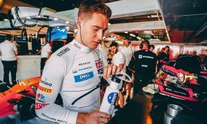 Vandoorne set back by McLaren 'politics' and lack of support