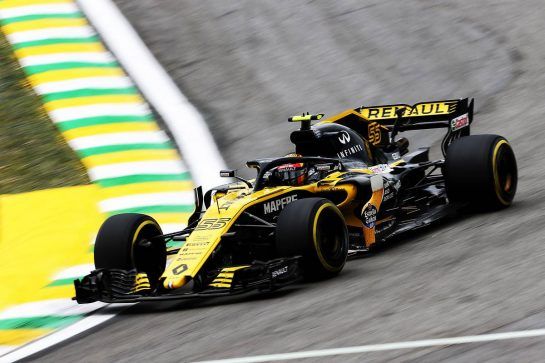 Carlos Sainz Jr (ESP) Renault Sport F1 Team RS18.
09.11.2018. Formula 1 World Championship, Rd 20, Brazilian Grand Prix, Sao Paulo, Brazil, Practice Day.
- www.xpbimages.com, EMail: requests@xpbimages.com - copy of publication required for printed pictures. Every used picture is fee-liable. © Copyright: Charniaux / XPB Images