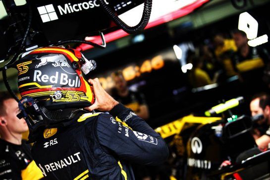 Carlos Sainz Jr (ESP) Renault Sport F1 Team.
09.11.2018. Formula 1 World Championship, Rd 20, Brazilian Grand Prix, Sao Paulo, Brazil, Practice Day.
- www.xpbimages.com, EMail: requests@xpbimages.com - copy of publication required for printed pictures. Every used picture is fee-liable. © Copyright: Charniaux / XPB Images
