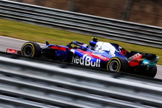 Pierre Gasly (FRA) Scuderia Toro Rosso STR13.
09.11.2018. Formula 1 World Championship, Rd 20, Brazilian Grand Prix, Sao Paulo, Brazil, Practice Day.
- www.xpbimages.com, EMail: requests@xpbimages.com - copy of publication required for printed pictures. Every used picture is fee-liable. © Copyright: Charniaux / XPB Images