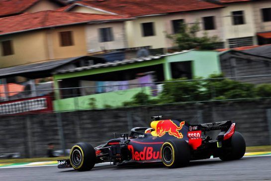 Daniel Ricciardo (AUS) Red Bull Racing RB14.
09.11.2018. Formula 1 World Championship, Rd 20, Brazilian Grand Prix, Sao Paulo, Brazil, Practice Day.
- www.xpbimages.com, EMail: requests@xpbimages.com - copy of publication required for printed pictures. Every used picture is fee-liable. © Copyright: Moy / XPB Images