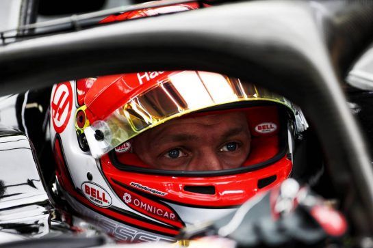 Kevin Magnussen (DEN) Haas VF-18.
10.11.2018. Formula 1 World Championship, Rd 20, Brazilian Grand Prix, Sao Paulo, Brazil, Qualifying Day.
- www.xpbimages.com, EMail: requests@xpbimages.com - copy of publication required for printed pictures. Every used picture is fee-liable. © Copyright: Moy / XPB Images