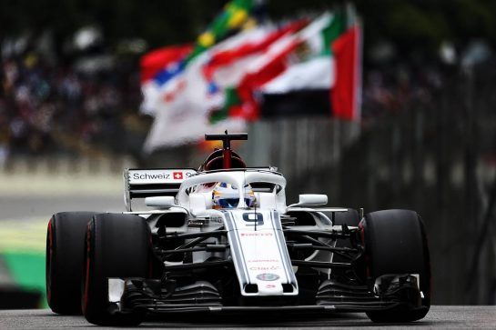 Marcus Ericsson (SWE) Sauber C37.
10.11.2018. Formula 1 World Championship, Rd 20, Brazilian Grand Prix, Sao Paulo, Brazil, Qualifying Day.
- www.xpbimages.com, EMail: requests@xpbimages.com - copy of publication required for printed pictures. Every used picture is fee-liable. © Copyright: Moy / XPB Images