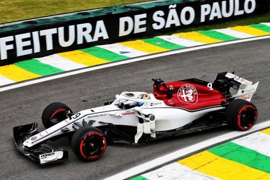 Marcus Ericsson (SWE) Sauber C37.
10.11.2018. Formula 1 World Championship, Rd 20, Brazilian Grand Prix, Sao Paulo, Brazil, Qualifying Day.
- www.xpbimages.com, EMail: requests@xpbimages.com - copy of publication required for printed pictures. Every used picture is fee-liable. © Copyright: Moy / XPB Images