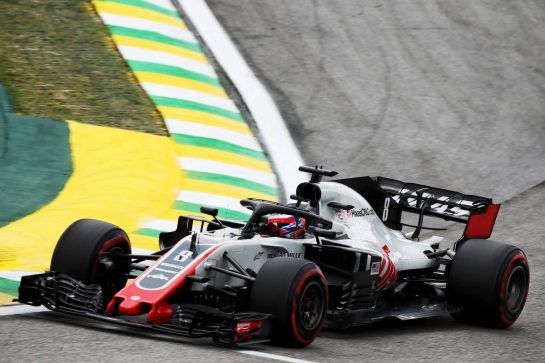 Romain Grosjean (FRA) Haas F1 Team VF-18.
10.11.2018. Formula 1 World Championship, Rd 20, Brazilian Grand Prix, Sao Paulo, Brazil, Qualifying Day.
- www.xpbimages.com, EMail: requests@xpbimages.com - copy of publication required for printed pictures. Every used picture is fee-liable. © Copyright: Batchelor / XPB Images