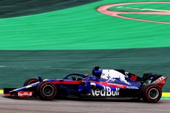 Brendon Hartley (NZL) Scuderia Toro Rosso STR13.
10.11.2018. Formula 1 World Championship, Rd 20, Brazilian Grand Prix, Sao Paulo, Brazil, Qualifying Day.
- www.xpbimages.com, EMail: requests@xpbimages.com - copy of publication required for printed pictures. Every used picture is fee-liable. © Copyright: Batchelor / XPB Images