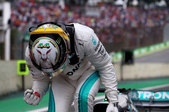 Pole for Lewis Hamilton (GBR) Mercedes
10.11.2018. Formula 1 World Championship, Rd 20, Brazilian Grand Prix, Sao Paulo, Brazil, Qualifying Day.
- www.xpbimages.com, EMail: requests@xpbimages.com - copy of publication required for printed pictures. Every used picture is fee-liable. © Copyright: Batchelor / XPB Images