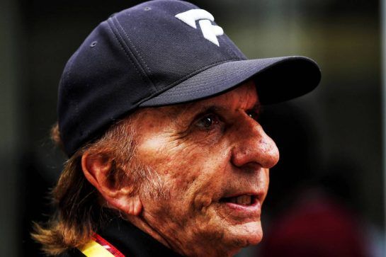 Emerson Fittipaldi (BRA).
10.11.2018. Formula 1 World Championship, Rd 20, Brazilian Grand Prix, Sao Paulo, Brazil, Qualifying Day.
- www.xpbimages.com, EMail: requests@xpbimages.com - copy of publication required for printed pictures. Every used picture is fee-liable. © Copyright: Photo4 / XPB Images