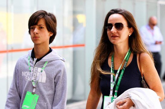 (L to R): Felipe Bartz and Renata Barrichello, nephew and sister of Rubens Barrichello (BRA).
11.11.2018. Formula 1 World Championship, Rd 20, Brazilian Grand Prix, Sao Paulo, Brazil, Race Day.
- www.xpbimages.com, EMail: requests@xpbimages.com - copy of publication required for printed pictures. Every used picture is fee-liable. © Copyright: Photo4 / XPB Images