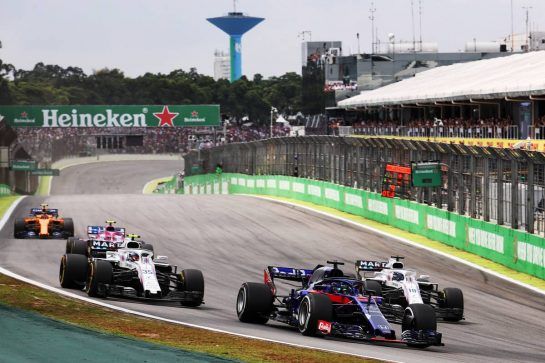 Brendon Hartley (NZL) Scuderia Toro Rosso STR13.
11.11.2018. Formula 1 World Championship, Rd 20, Brazilian Grand Prix, Sao Paulo, Brazil, Race Day.
- www.xpbimages.com, EMail: requests@xpbimages.com - copy of publication required for printed pictures. Every used picture is fee-liable. © Copyright: Charniaux / XPB Images