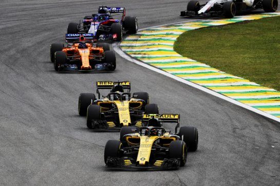 Carlos Sainz Jr (ESP) Renault Sport F1 Team RS18.
11.11.2018. Formula 1 World Championship, Rd 20, Brazilian Grand Prix, Sao Paulo, Brazil, Race Day.
- www.xpbimages.com, EMail: requests@xpbimages.com - copy of publication required for printed pictures. Every used picture is fee-liable. © Copyright: Photo4 / XPB Images