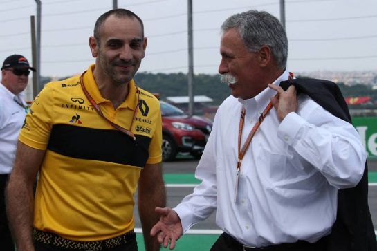 Cyril Abiteboul (FRA) Renault Sport F1 Managing Director  and Chase Carey (USA) Formula One Group Chairman
11.11.2018. Formula 1 World Championship, Rd 20, Brazilian Grand Prix, Sao Paulo, Brazil, Race Day.
- www.xpbimages.com, EMail: requests@xpbimages.com - copy of publication required for printed pictures. Every used picture is fee-liable. © Copyright: Batchelor / XPB Images
