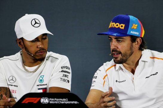 (L to R): Lewis Hamilton (GBR) Mercedes AMG F1 and Fernando Alonso (ESP) McLaren in the FIA Press Conference.
22.11.2018. Formula 1 World Championship, Rd 21, Abu Dhabi Grand Prix, Yas Marina Circuit, Abu Dhabi, Preparation Day.
- www.xpbimages.com, EMail: requests@xpbimages.com - copy of publication required for printed pictures. Every used picture is fee-liable. © Copyright: Moy / XPB Images