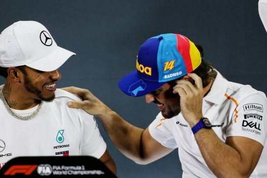 (L to R): Lewis Hamilton (GBR) Mercedes AMG F1 and Fernando Alonso (ESP) McLaren in the FIA Press Conference.
22.11.2018. Formula 1 World Championship, Rd 21, Abu Dhabi Grand Prix, Yas Marina Circuit, Abu Dhabi, Preparation Day.
- www.xpbimages.com, EMail: requests@xpbimages.com - copy of publication required for printed pictures. Every used picture is fee-liable. © Copyright: Moy / XPB Images