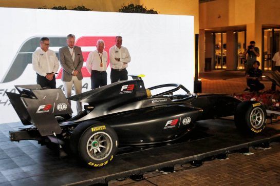 The 2019 F3 car is unveiled by Sean Bratches (USA) Formula 1 Managing Director, Commercial Operations  Bruno Michel (FRA) F2 CEO, and Charlie Whiting (GBR) FIA Delegate.
22.11.2018. Formula 1 World Championship, Rd 21, Abu Dhabi Grand Prix, Yas Marina Circuit, Abu Dhabi, Preparation Day.
- www.xpbimages.com, EMail: requests@xpbimages.com - copy of publication required for printed pictures. Every used picture is fee-liable. © Copyright: Photo4 / XPB Images