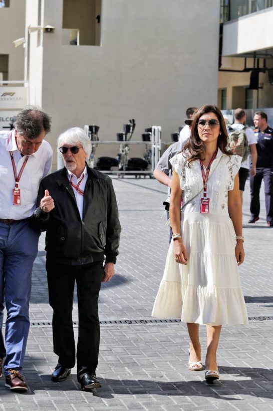 Bernie Ecclestone (GBR) with his wife Fabiana Flosi (BRA).
23.11.2018. Formula 1 World Championship, Rd 21, Abu Dhabi Grand Prix, Yas Marina Circuit, Abu Dhabi, Practice Day.
- www.xpbimages.com, EMail: requests@xpbimages.com - copy of publication required for printed pictures. Every used picture is fee-liable. © Copyright: Batchelor / XPB Images