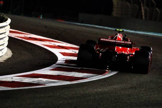 Kimi Raikkonen (FIN) Ferrari SF71H.
23.11.2018. Formula 1 World Championship, Rd 21, Abu Dhabi Grand Prix, Yas Marina Circuit, Abu Dhabi, Practice Day.
- www.xpbimages.com, EMail: requests@xpbimages.com - copy of publication required for printed pictures. Every used picture is fee-liable. © Copyright: Photo4 / XPB Images