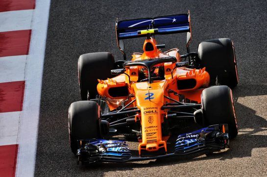 Stoffel Vandoorne (BEL) McLaren MCL33.
24.11.2018. Formula 1 World Championship, Rd 21, Abu Dhabi Grand Prix, Yas Marina Circuit, Abu Dhabi, Qualifying Day.
- www.xpbimages.com, EMail: requests@xpbimages.com - copy of publication required for printed pictures. Every used picture is fee-liable. © Copyright: Bearne / XPB Images