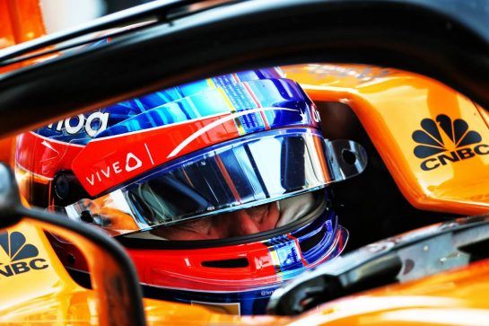 Fernando Alonso (ESP) McLaren MCL33.
24.11.2018. Formula 1 World Championship, Rd 21, Abu Dhabi Grand Prix, Yas Marina Circuit, Abu Dhabi, Qualifying Day.
- www.xpbimages.com, EMail: requests@xpbimages.com - copy of publication required for printed pictures. Every used picture is fee-liable. © Copyright: Batchelor / XPB Images