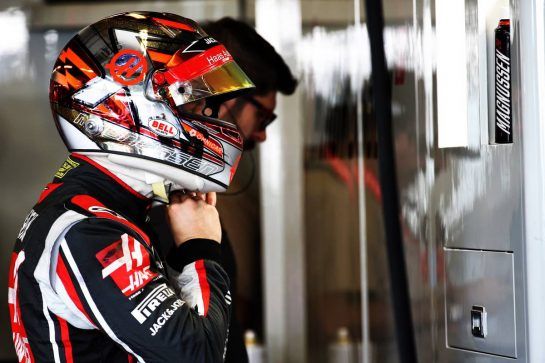 Kevin Magnussen (DEN) Haas F1 Team.
24.11.2018. Formula 1 World Championship, Rd 21, Abu Dhabi Grand Prix, Yas Marina Circuit, Abu Dhabi, Qualifying Day.
- www.xpbimages.com, EMail: requests@xpbimages.com - copy of publication required for printed pictures. Every used picture is fee-liable. © Copyright: Batchelor / XPB Images