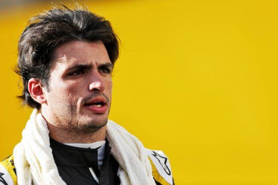 Carlos Sainz Jr (ESP) Renault Sport F1 Team.
24.11.2018. Formula 1 World Championship, Rd 21, Abu Dhabi Grand Prix, Yas Marina Circuit, Abu Dhabi, Qualifying Day.
- www.xpbimages.com, EMail: requests@xpbimages.com - copy of publication required for printed pictures. Every used picture is fee-liable. © Copyright: Bearne / XPB Images