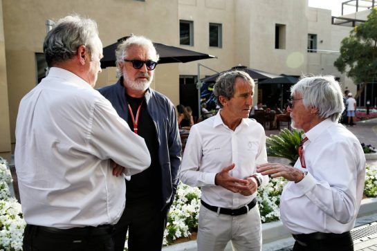(L to R): Jerome Stoll (FRA) Renault Sport F1 President with Flavio Briatore (ITA); Alain Prost (FRA) Renault Sport F1 Team Special Advisor; and Bernie Ecclestone (GBR).
24.11.2018. Formula 1 World Championship, Rd 21, Abu Dhabi Grand Prix, Yas Marina Circuit, Abu Dhabi, Qualifying Day.
- www.xpbimages.com, EMail: requests@xpbimages.com - copy of publication required for printed pictures. Every used picture is fee-liable. © Copyright: Batchelor / XPB Images