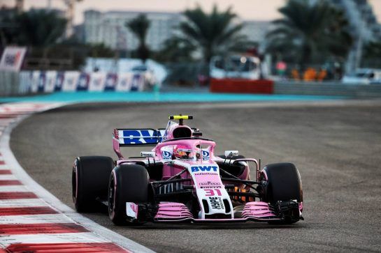 Esteban Ocon (FRA) Racing Point Force India F1 VJM11.
24.11.2018. Formula 1 World Championship, Rd 21, Abu Dhabi Grand Prix, Yas Marina Circuit, Abu Dhabi, Qualifying Day.
- www.xpbimages.com, EMail: requests@xpbimages.com - copy of publication required for printed pictures. Every used picture is fee-liable. © Copyright: Photo4 / XPB Images