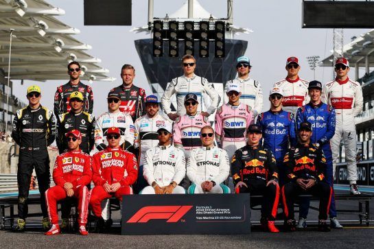 The drivers end of season photograph.
25.11.2018. Formula 1 World Championship, Rd 21, Abu Dhabi Grand Prix, Yas Marina Circuit, Abu Dhabi, Race Day.
- www.xpbimages.com, EMail: requests@xpbimages.com - copy of publication required for printed pictures. Every used picture is fee-liable. © Copyright: Batchelor / XPB Images