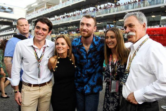 Geri Halliwell (GBR) Singer with Sam Smith (GBR) Singer and Chase Carey (USA) Formula One Group Chairman on the grid.
25.11.2018. Formula 1 World Championship, Rd 21, Abu Dhabi Grand Prix, Yas Marina Circuit, Abu Dhabi, Race Day.
- www.xpbimages.com, EMail: requests@xpbimages.com - copy of publication required for printed pictures. Every used picture is fee-liable. © Copyright: Photo4 / XPB Images