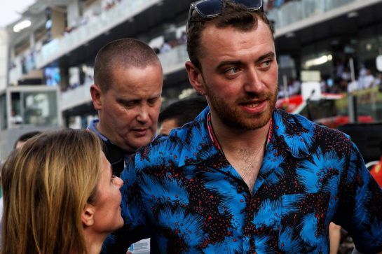 (L to R): Sam Smith (GBR) Singer with Geri Halliwell (GBR) Singer on the grid.
25.11.2018. Formula 1 World Championship, Rd 21, Abu Dhabi Grand Prix, Yas Marina Circuit, Abu Dhabi, Race Day.
- www.xpbimages.com, EMail: requests@xpbimages.com - copy of publication required for printed pictures. Every used picture is fee-liable. © Copyright: Photo4 / XPB Images