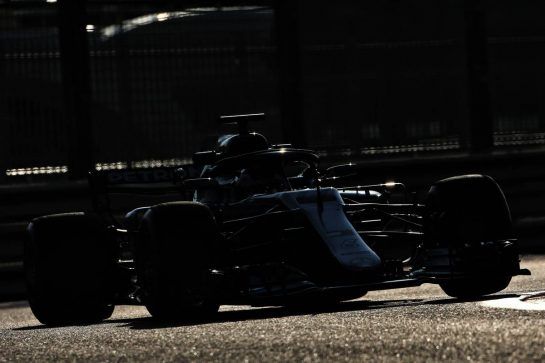 Valtteri Bottas (FIN) Mercedes AMG F1 W09.
27.11.2018. Formula 1 Testing, Yas Marina Circuit, Abu Dhabi, Wednesday.
- www.xpbimages.com, EMail: requests@xpbimages.com - copy of publication required for printed pictures. Every used picture is fee-liable. © Copyright: Moy / XPB Images