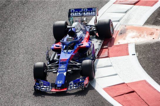 Sean Gelael (IDN) Scuderia Toro Rosso STR13 Test Driver.
27.11.2018. Formula 1 Testing, Yas Marina Circuit, Abu Dhabi, Wednesday.
- www.xpbimages.com, EMail: requests@xpbimages.com - copy of publication required for printed pictures. Every used picture is fee-liable. © Copyright: Bearne / XPB Images