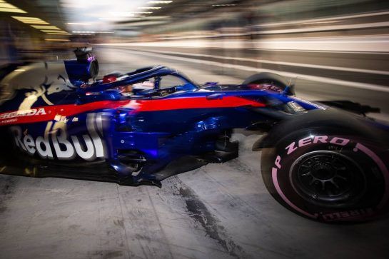 Sean Gelael (IDN) Scuderia Toro Rosso STR13 Test Driver.
27.11.2018. Formula 1 Testing, Yas Marina Circuit, Abu Dhabi, Wednesday.
- www.xpbimages.com, EMail: requests@xpbimages.com - copy of publication required for printed pictures. Every used picture is fee-liable. © Copyright: Bearne / XPB Images