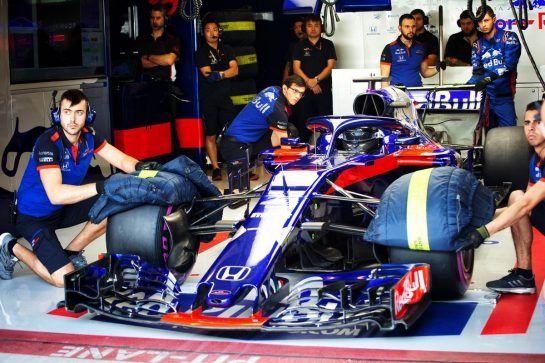 Daniil Kvyat (RUS) Scuderia Toro Rosso STR13.
28.11.2018. Formula 1 Testing, Yas Marina Circuit, Abu Dhabi, Wednesday.
- www.xpbimages.com, EMail: requests@xpbimages.com - copy of publication required for printed pictures. Every used picture is fee-liable. © Copyright: Bearne / XPB Images