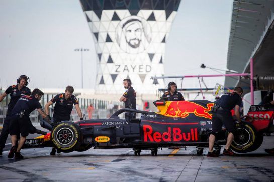 Pierre Gasly (FRA) Red Bull Racing RB14.
28.11.2018. Formula 1 Testing, Yas Marina Circuit, Abu Dhabi, Wednesday.
- www.xpbimages.com, EMail: requests@xpbimages.com - copy of publication required for printed pictures. Every used picture is fee-liable. © Copyright: Bearne / XPB Images