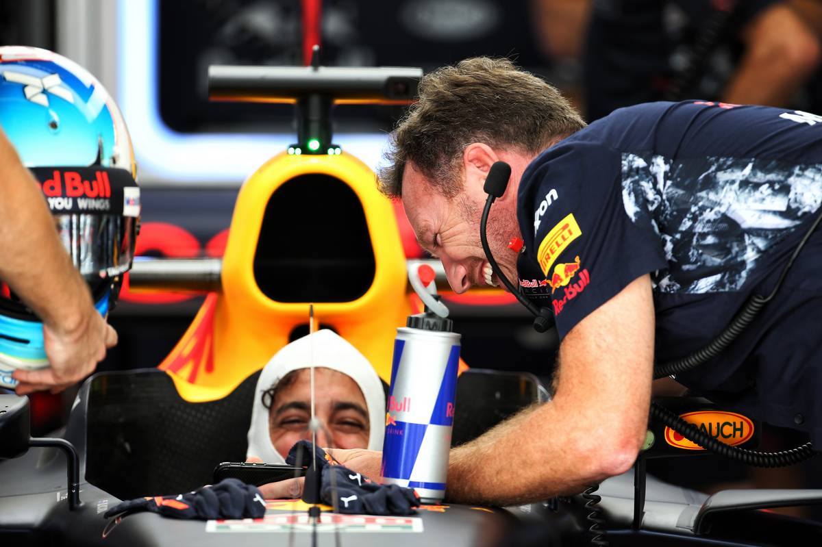 Daniel Ricciardo (AUS) Red Bull Racing RB13 with Christian Horner (GBR) Red Bull Racing Team Principal.